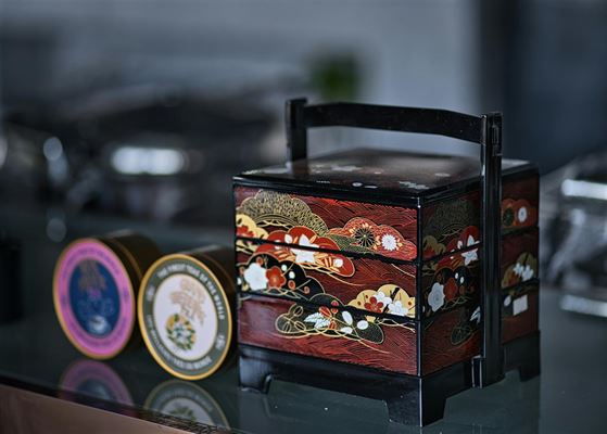 Smykkeskrin med skuffer - organiser dine smykker med stil